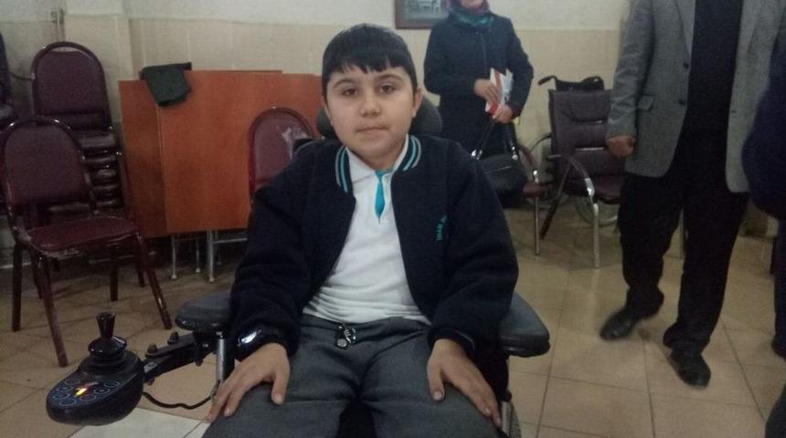 Vahit&rsquo;in Ak&uuml;l&uuml; Sandalye Sevinci