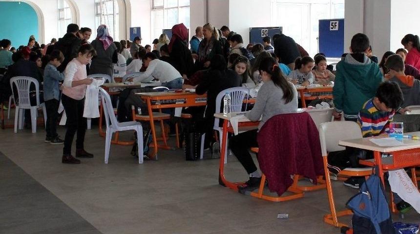 Tekden Kolejinde İngilizce Tiş&ouml;rt Boyama Etkinliği Yapıldı