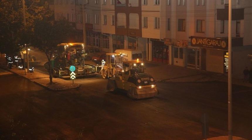 K&uuml;&ccedil;&uuml;kmustafa Mahallesi&rsquo;nde Asfaltlama &Ccedil;alışması