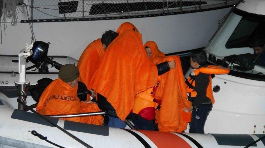 &Ccedil;anakkale&rsquo;de 16 Ka&ccedil;ak G&ouml;&ccedil;men Yakalandı