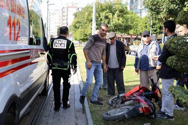 Kaza Yapan Genç İğneden Korkunca Devreye Polis Girdi