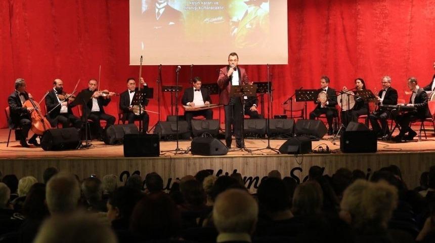 Gaziemir&rsquo;de T&uuml;rk&uuml;ler Atat&uuml;rk İ&ccedil;in S&ouml;ylendi