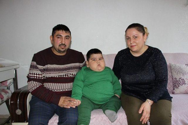 2 Yaşında 37 Kilo Olan Yağız Bebek İlacına Kavuştu 2