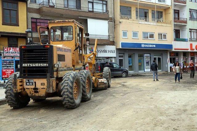 Sapanca Çarşı İçinde Çalışmalar Devam Ediyor 1