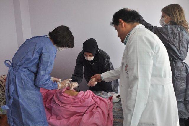 (özel Haber) Ameliyatla Kapanmaz Denilen Yaraları Evde Tedaviyle Kapandı 2