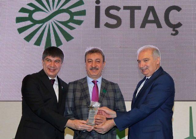 &Ccedil;evreci Tesislere &Ouml;d&uuml;llerini İstanbul B&uuml;y&uuml;kşehir Belediye Başkanı Mevl&uuml;t Uysal Verdi 1