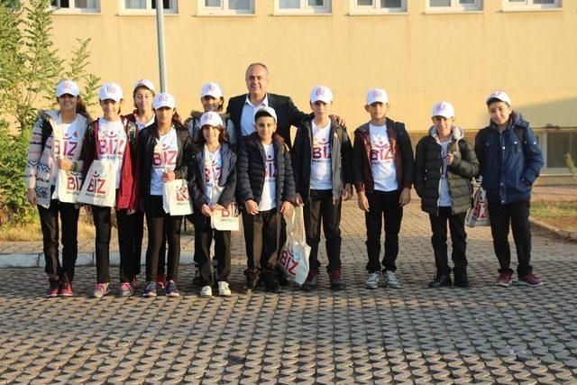 Silopi’de Öğrenciler ‘biz Anadoluyuz’ Projesi İle Antalya’ya Uğurlandı