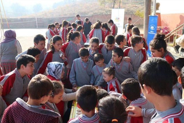 Kula Gen&ccedil;lik Merkezi Kırsal Mahallelerdeki &Ccedil;ocuklarla Buluşuyor 1