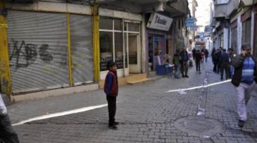 Diyarbakır&rsquo;da Pompalı Dehşeti: 1 &Ouml;l&uuml;