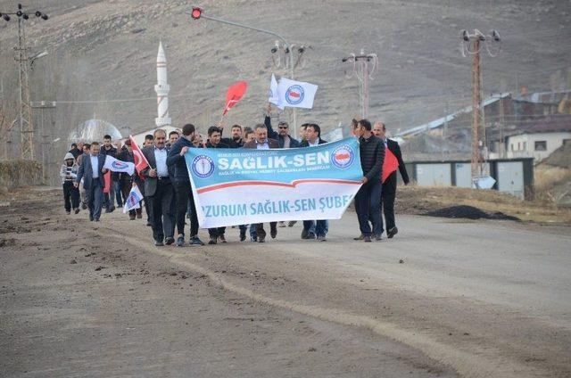 Sağlık Çalışanlarından Şehitlere Anlamlı Ziyaret