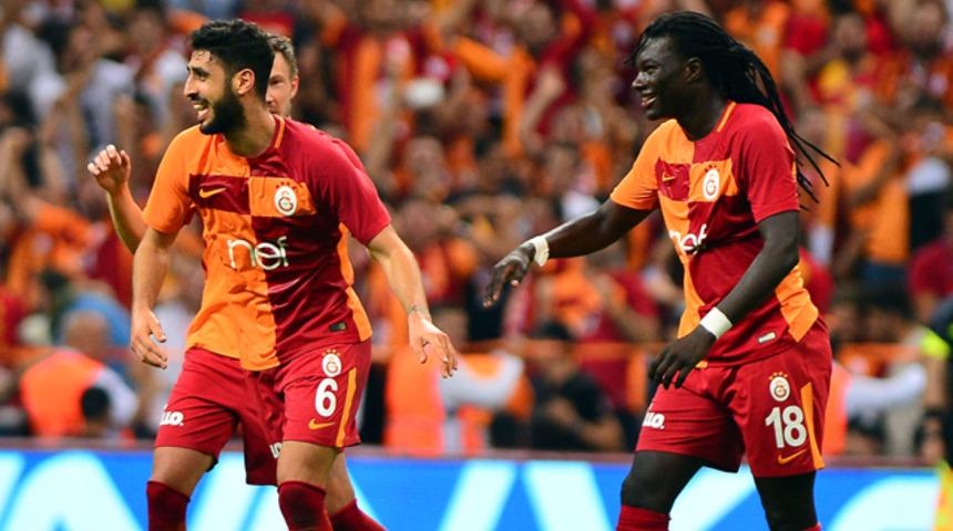 Galatasaray'da Bafetimbi Gomis ve Tolga Ciğerci kavga etmiş