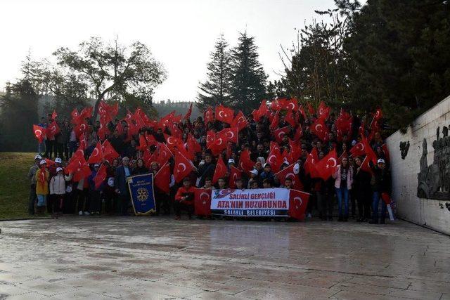 Salihlili Gen&ccedil;ler Anıtkabir&rsquo;i Ziyaret Etti 1