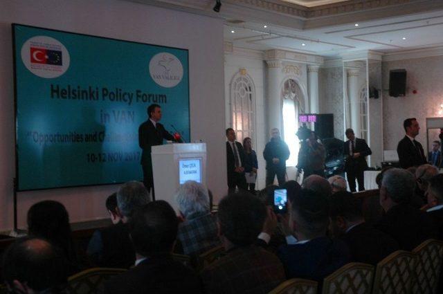 Ab Bakanı Çelik: "ölümden Kaçan İnsanlara Ev Sahipliği Yapmaktan Büyük Bir Onur Duyuyoruz" 3