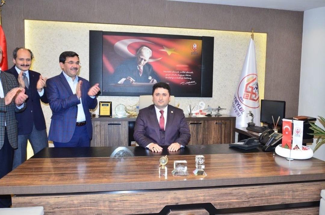 Altıeyl&uuml;l Belediye Başkanlığına Hasan Avcı Se&ccedil;ildi