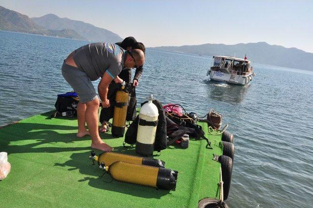 Gönüllüler Körfezdeki Kirliliğe Dikkat Çektiekti 2