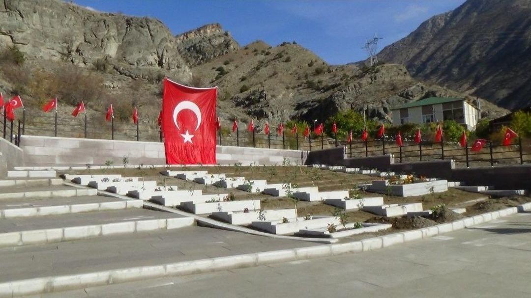 &Ccedil;ağlayan Şehitlerine Y&uuml;zyıl Sonra Vefa