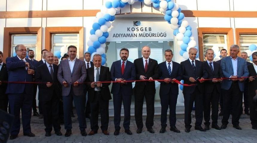 Bakan &Ouml;zl&uuml; İş Adamlarıyla Buluştu