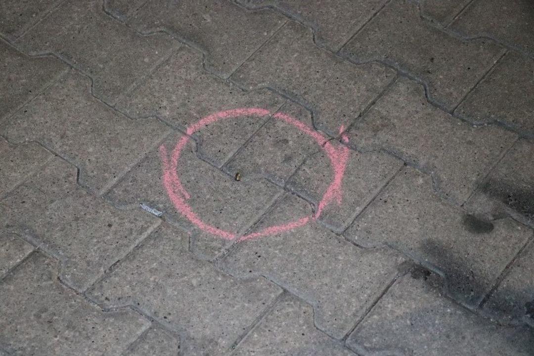 Eski Karısını Ve Erkek Arkadaşını Sokakta Kurşun Yağmuruna Tuttu