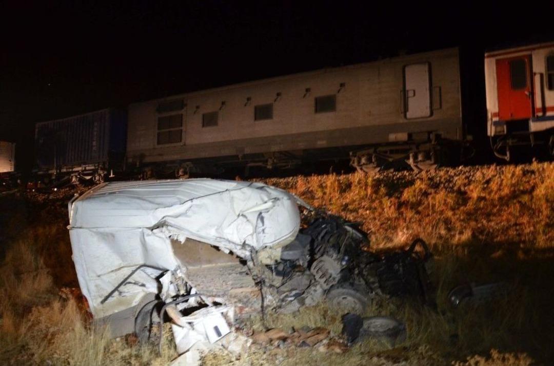 Muş&rsquo;ta Feci Kaza: 2 &Ouml;l&uuml;, 2 Yaralı