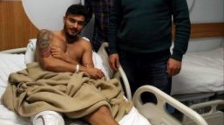 Başkan Kızıl, Kızılcab&ouml;l&uuml;k Ma&ccedil;ında Sakatlanan Uğur&rsquo;u Ziyaret Etti