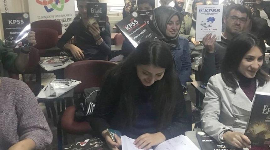 Kpss Hazırlık Kursuna Büyük İlgi