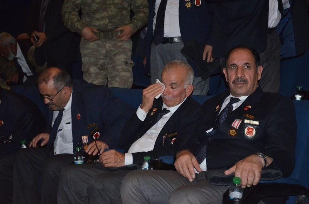 Kore Ve Kıbrıs Gazilerinin "ayla" İle Duygusal Buluşması