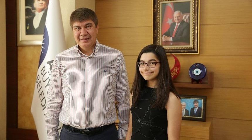 T&uuml;rel&rsquo;in Abd&rsquo;ye Piyano Eğitimine G&ouml;nderdiği Elif, Eyalet Birincisi Oldu