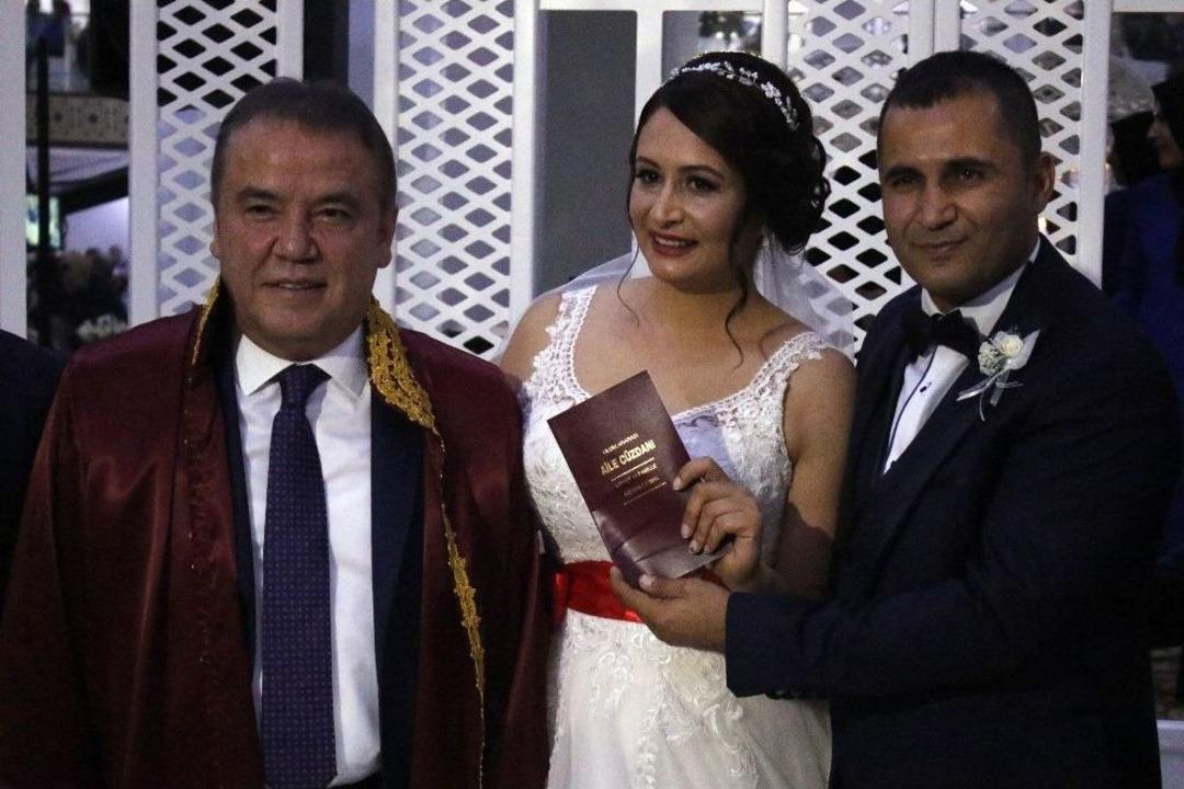 İha Muhabiri İsa Akar&rsquo;ın Mutlu G&uuml;n&uuml;