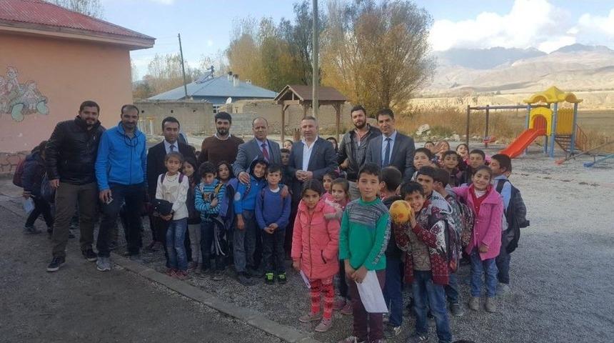 M&uuml;d&uuml;r Se&ccedil;kin&rsquo;den Okul Ziyareti