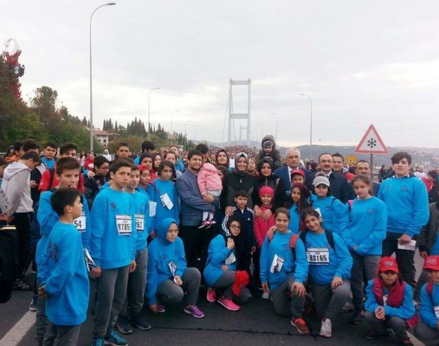 Bakan Kaya, Vodafone 39. İstanbul Maratonu’na Katıldı