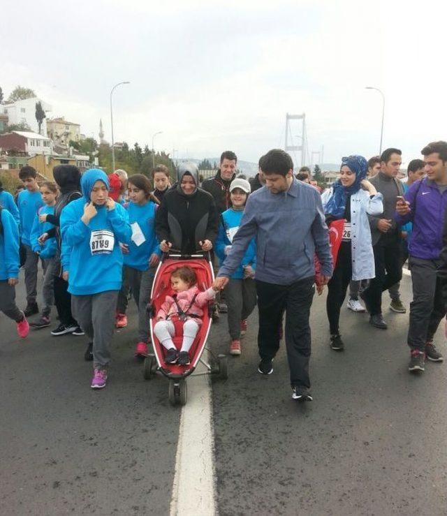 Bakan Kaya, Vodafone 39. İstanbul Maratonu’na Katıldı