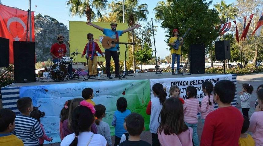 Dalyan&rsquo;da &Ccedil;ocuk Şarkıları Konseri