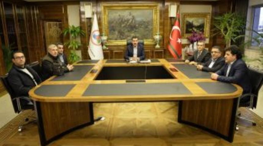 Bakan T&uuml;fenkci Kayısıda K&uuml;k&uuml;rt Oranları İ&ccedil;in Devreye Girdi