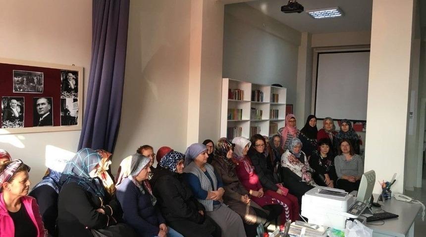 Halk Merkezlerinde Atat&uuml;rk&rsquo;&uuml; Andılar