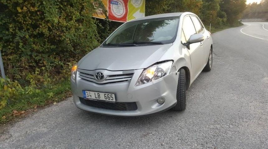 Otomobille &Ccedil;arpışan Pikap Şarampole U&ccedil;tu