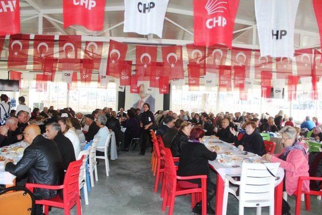 Ayvalık’ta Chp Birlik Beraberlik Ve Dayanışma Kahvaltısı Düzenledi