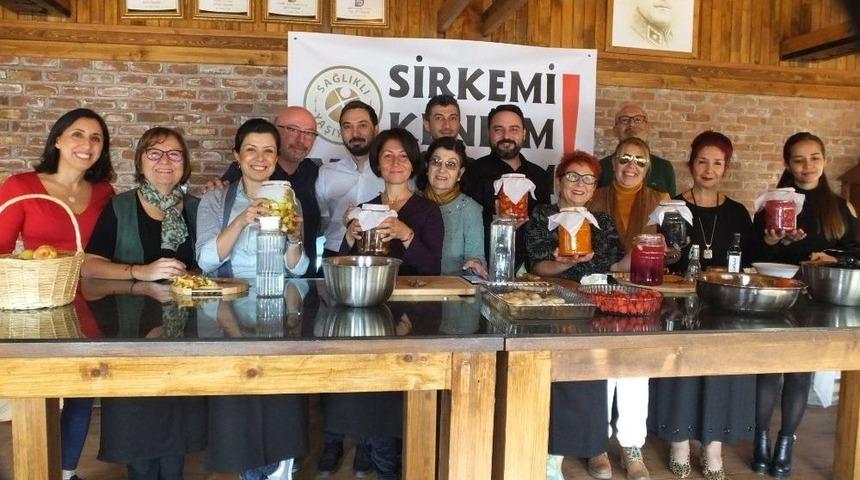 Evde Yapılan Sirkesi Her Derde Deva