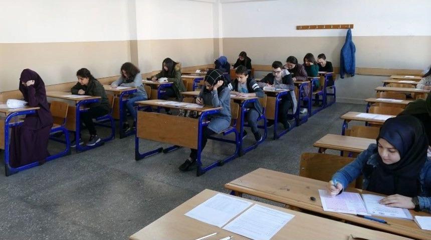 Trabzon&rsquo;da &ldquo;kitap Okuma Yarışması&rdquo; Değerlendirme Sınavı Yapıldı