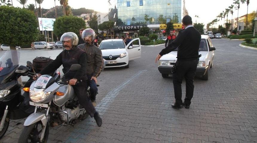 Polisten Şüpheli Araçlara Denetim