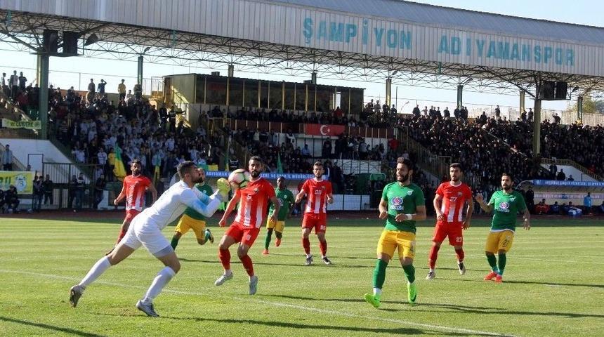 Lider Adıyaman 1954 Spor Galibiyet Serisini S&uuml;rd&uuml;r&uuml;yor