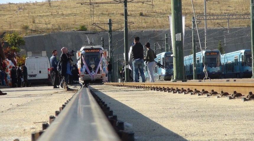 T&uuml;rkiye&rsquo;nin En Uzun Gelin Arabası