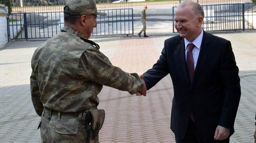 Vali Ceylan, Tugay Komutanı Karslı&rsquo;yla Bir Araya Geldi