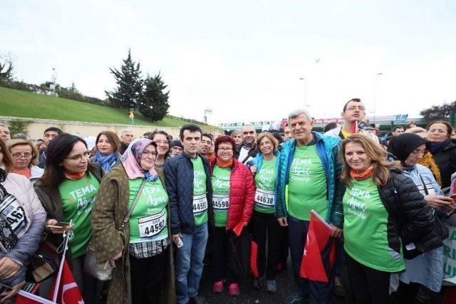 Başkan Karaosmanoğlu, Vodafone 39. İstanbul Maratonu’na Katıldı 2