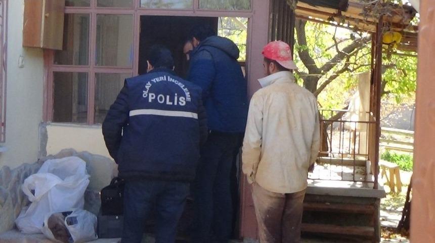 Maskeli Ş&uuml;phelilerin Suriye Uyruklu Hamile Kadını Gasp Ettiği İddiası