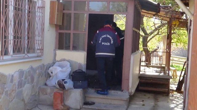 Maskeli Ş&uuml;phelilerin Suriye Uyruklu Hamile Kadını Gasp Ettiği İddiası 1