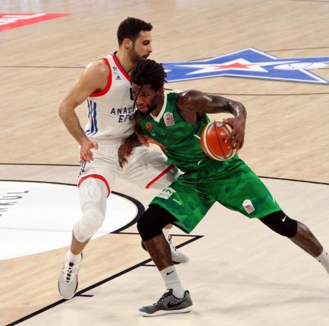 Tahincioğlu Basketbol S&uuml;per Ligi: Anadolu Efes: 97 - Yeşil Giresun Belediyespor: 93