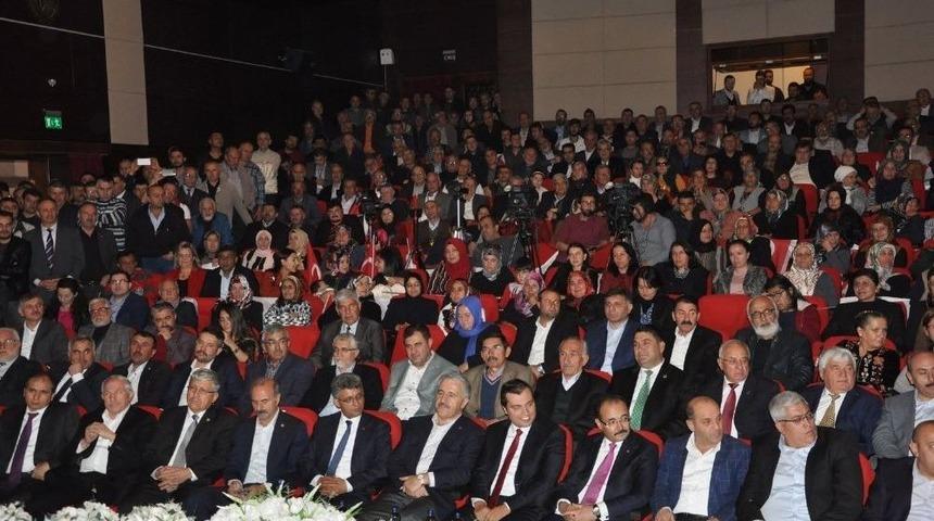 Bakan Ahmet Arslan, Uşak&rsquo;ta Ak Parti Merkez İl&ccedil;e Kongresine Katıldı