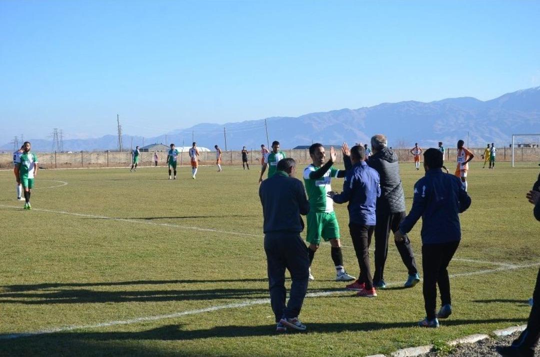 Y&uuml;ksekova Belediyespor: 4 - 1960 Silopispor: 0