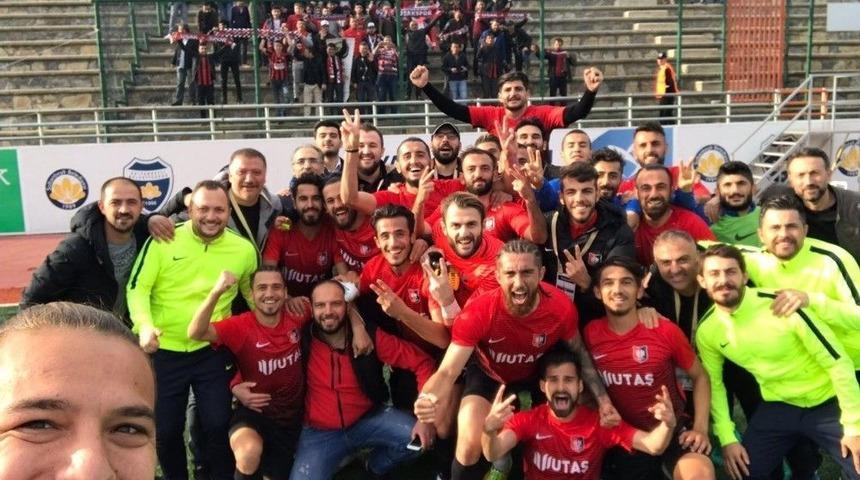 Tff 3. Lig 3. Grup Sultanbeyli Belediyespor:0 - Utaş Uşakspor:2