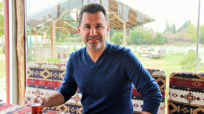 Mehmet Tolunay: &ldquo;eşimle U&ccedil;akta Bayramlaşır Gibi &Ouml;p&uuml;şt&uuml;k&rdquo;